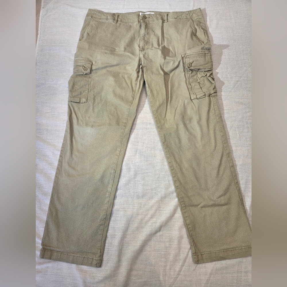 Amazon Essentials Men's Khaki Cargo Pants